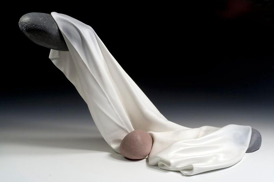 реалистичные скульптуры из дерева, художник Тома Эккерт, Tom Eckert, скульптуры дерево ткань