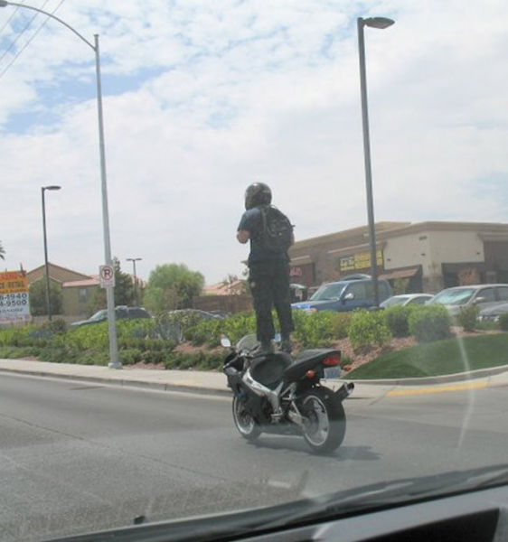 странности на дорогах, странности в пути, чудаки на дороге