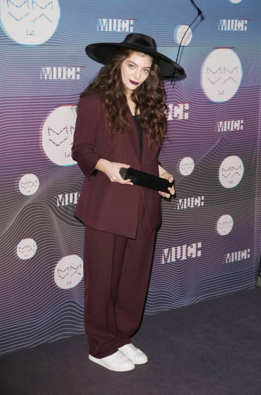 нелепые наряды голливудских знаменитостей, странные наряды звёзд