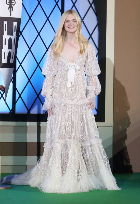 нелепые наряды голливудских знаменитостей, странные наряды звёзд