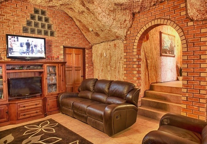 Жизнь под землей, город Кубер-Педи, центр добычи опала в мире, дома под землей