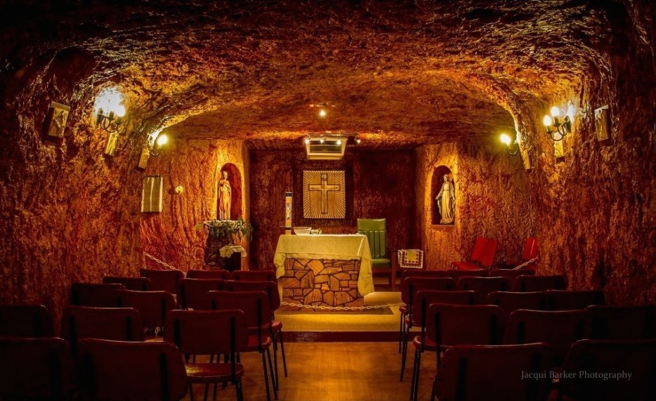 Жизнь под землей, город Кубер-Педи, центр добычи опала в мире, дома под землей