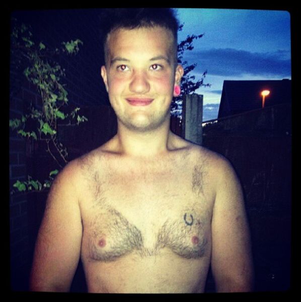 Мужчины и их волосатые «лифчики» #chesthairbikini Instagram, мужчины волосатые «лифчики»