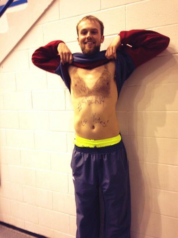 Мужчины и их волосатые «лифчики» #chesthairbikini Instagram, мужчины волосатые «лифчики»