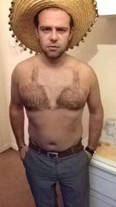 Мужчины и их волосатые «лифчики» #chesthairbikini Instagram, мужчины волосатые «лифчики»