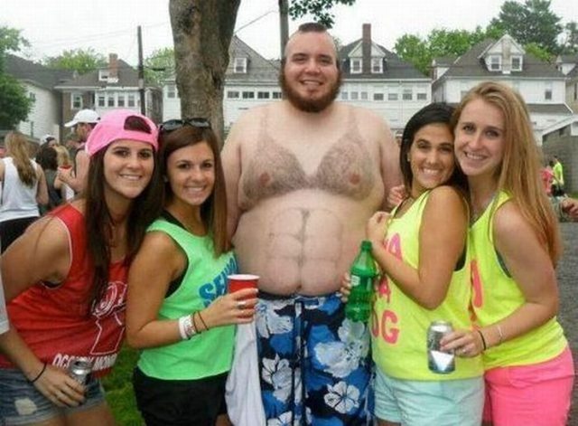 Мужчины и их волосатые «лифчики» #chesthairbikini Instagram, мужчины волосатые «лифчики»