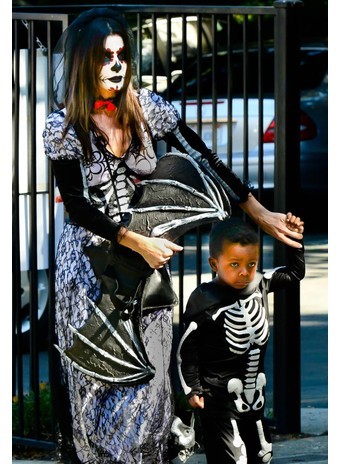 Самые лучшие костюмы звёзд Хэллоуин, впечатляющие костюмы Хэллоуин