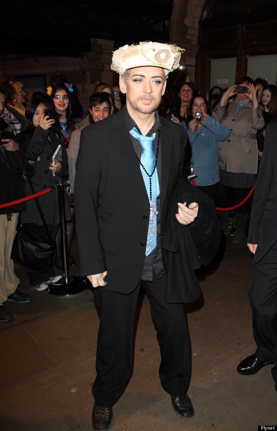 Поразительные изменения внешнего вида и веса Боя Джорджа на протяжении его карьеры Бой Джордж 2014, boy george 2014, бой джордж похудел