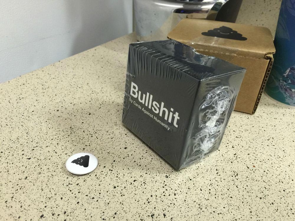 Bullshit Box: давайте посмотрим, что лежит в коробке с какашкой Bullshit Box, что внутри Bullshit Box, анбоксинг Bullshit Box