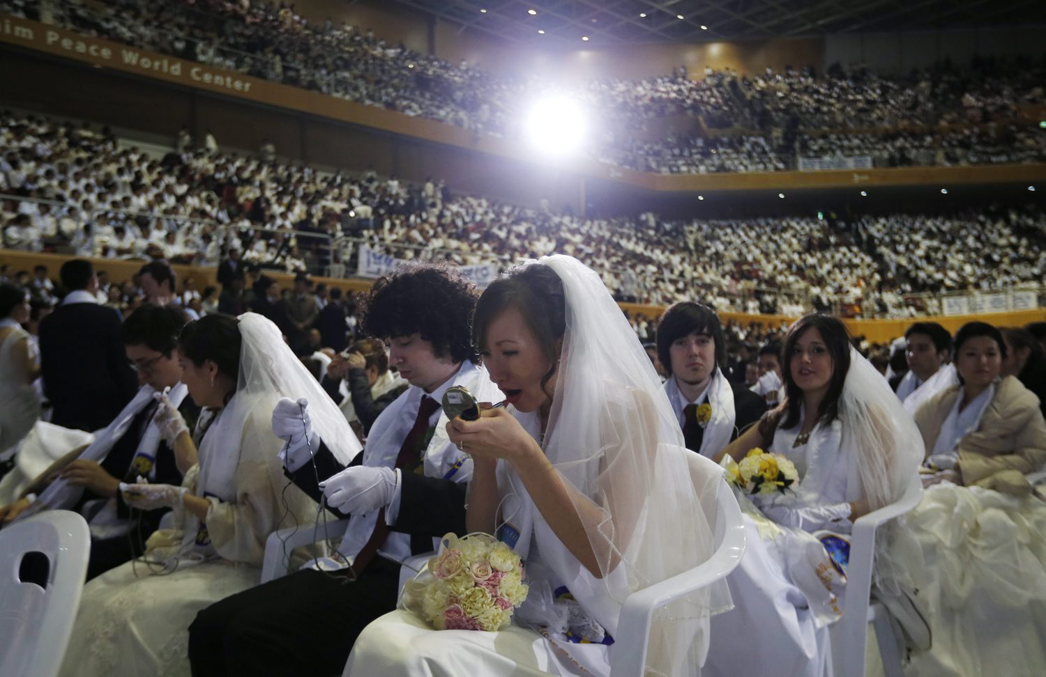 Массовая свадебная церемония, 5000 женихов и невест, Церковь Объединения, Южная Корея