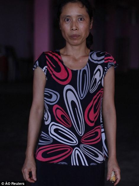 Зионнгхака Чана - самый важный избиратель Индии, у которого 39 жен и 127 детей Зионнгхака Чана, Zionnghaka Chana, самый важный избиратель Индии, имеет 39 жен и 127 детей, стокомнатный дом,100-комнатный дом