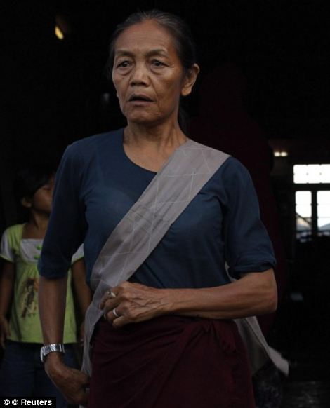 Зионнгхака Чана - самый важный избиратель Индии, у которого 39 жен и 127 детей Зионнгхака Чана, Zionnghaka Chana, самый важный избиратель Индии, имеет 39 жен и 127 детей, стокомнатный дом,100-комнатный дом