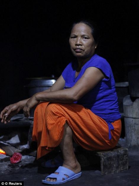 Зионнгхака Чана - самый важный избиратель Индии, у которого 39 жен и 127 детей Зионнгхака Чана, Zionnghaka Chana, самый важный избиратель Индии, имеет 39 жен и 127 детей, стокомнатный дом,100-комнатный дом