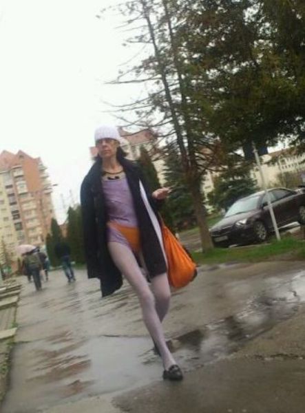 Горе-модники на улицах города, фрики