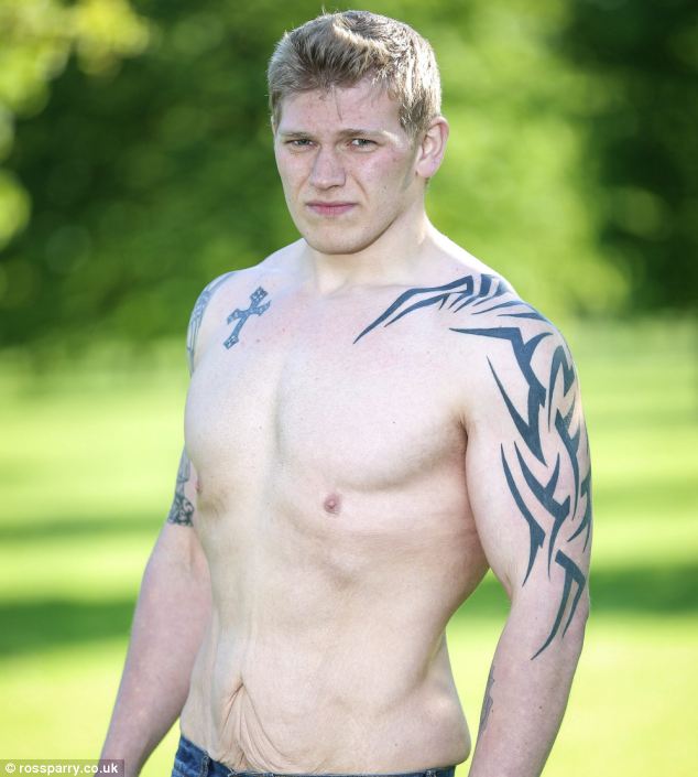 отказано в удалении лишней кожи, похудел на 108 кг, после похудения набрал мышцы,  Джейкоб Хорнер, Jacob Horner