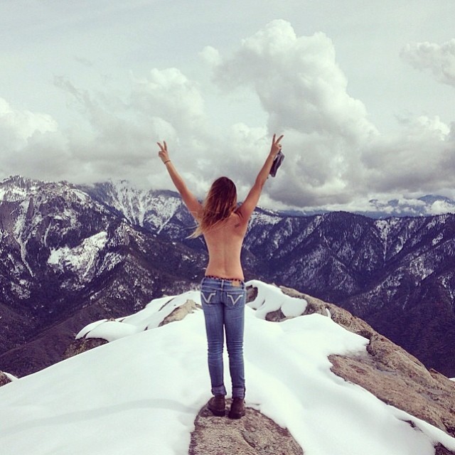 The Topless Tour Instagram, Топлесс- тур Инстаграм