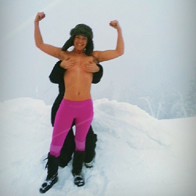 The Topless Tour Instagram, Топлесс- тур Инстаграм