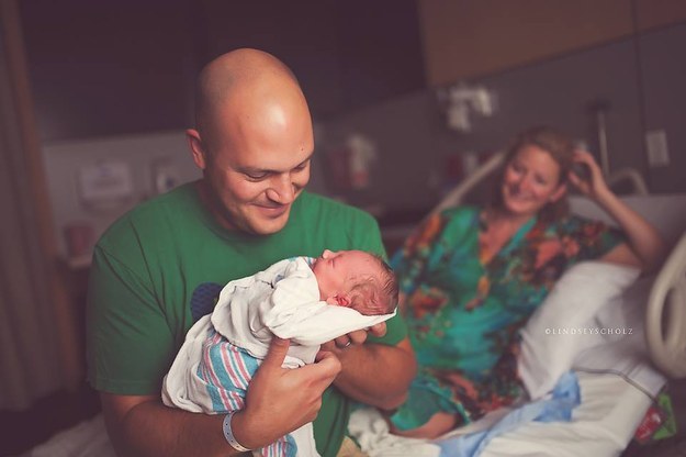 Невероятно трогательные фотографии отцов, увидевших своих детей в первый раз фотографии отцов, увидевших своих детей в первый раз