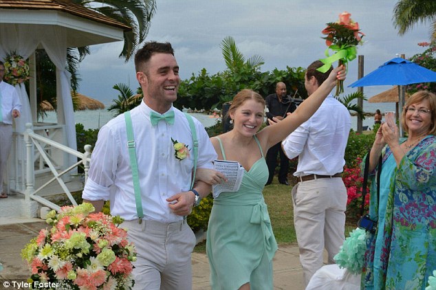 Самое неудачное свадебное фото, из когда-либо сделанных Самое неудачное свадебное фото,Тайлер Фостер, Tyler Foster, дружок порвал штаны, друг жениха ударил подругу невесты