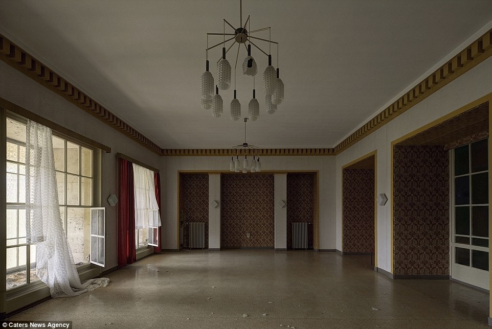 внутри школы Гитлерюгенд, школа Гитлерюгенд Крампниц, школа фашистов, Дэниел Бартер, Daniel Barter