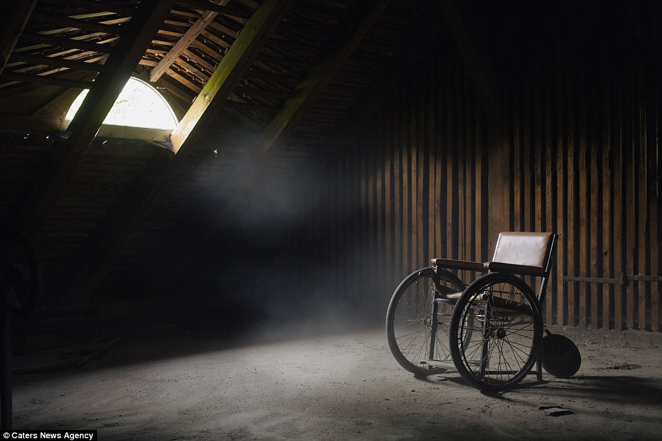 внутри школы Гитлерюгенд, школа Гитлерюгенд Крампниц, школа фашистов, Дэниел Бартер, Daniel Barter