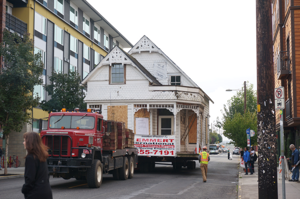 отдают дом бесплатно, отдают особняк бесплатно, перевозка целого дома