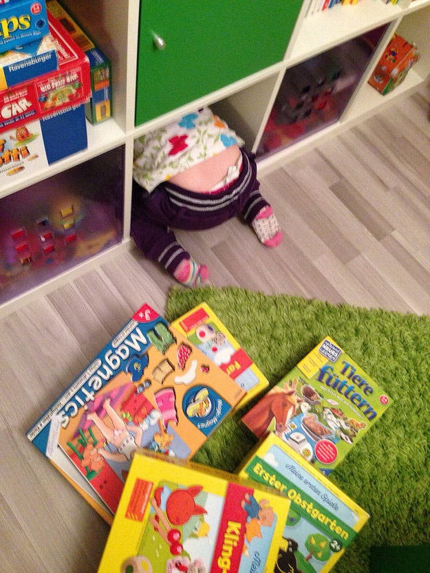 дети,прятки, игра, маскировка, непосредственность