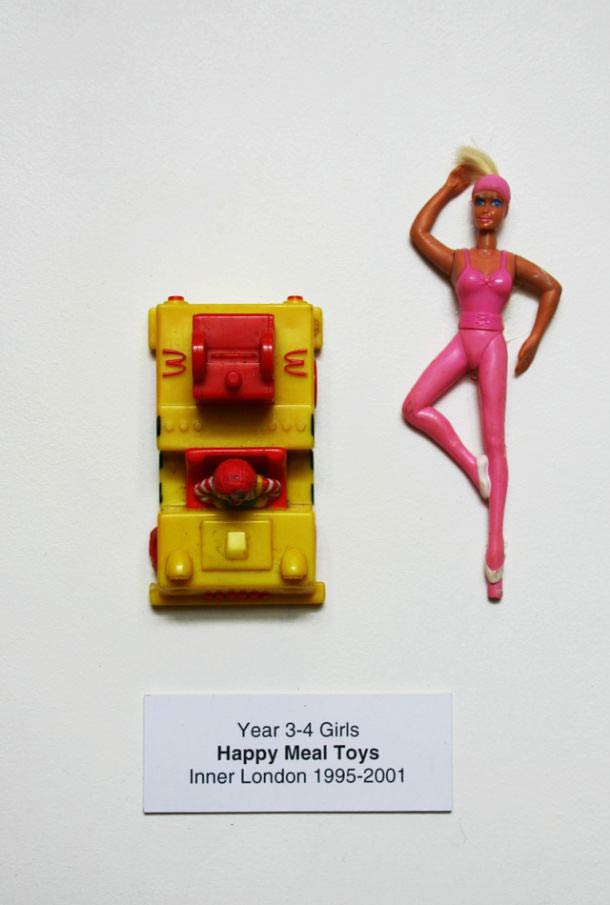 Выставка, конфискованые предметы у учеников, за 30 лет, Confiscation Cabinets