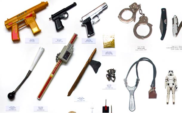 Выставка, конфискованые предметы у учеников, за 30 лет, Confiscation Cabinets