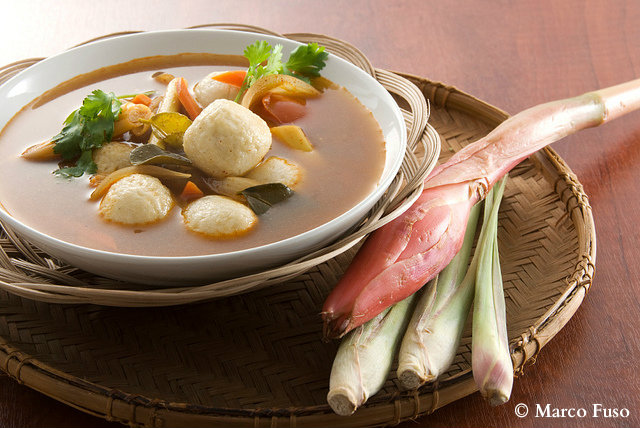 Необычные,традиции, особенности ,застольный этикет, разных стран