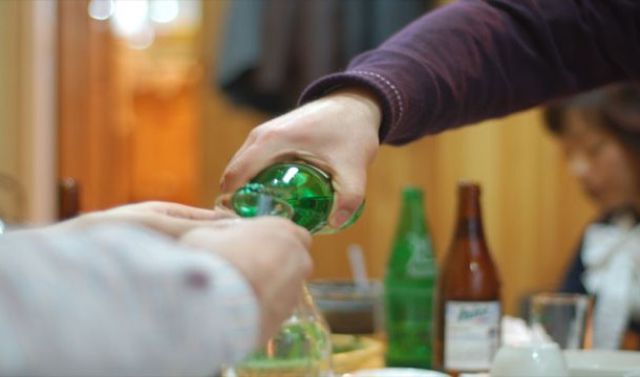 Необычные,традиции, особенности ,застольный этикет, разных стран