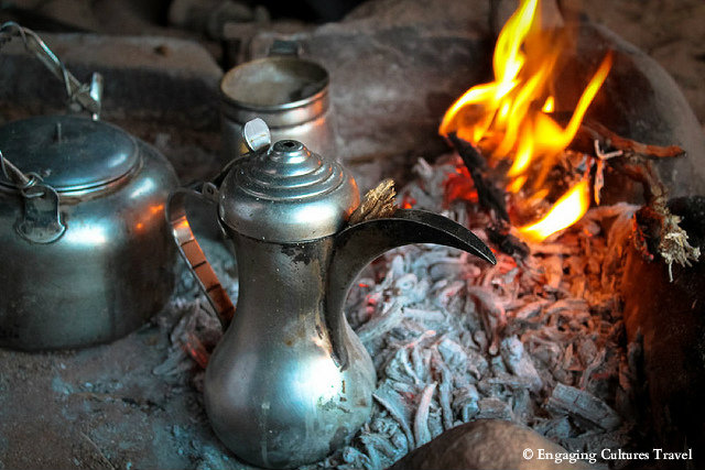 Необычные,традиции, особенности ,застольный этикет, разных стран