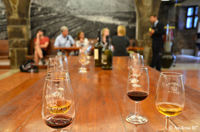 Необычные,традиции, особенности ,застольный этикет, разных стран