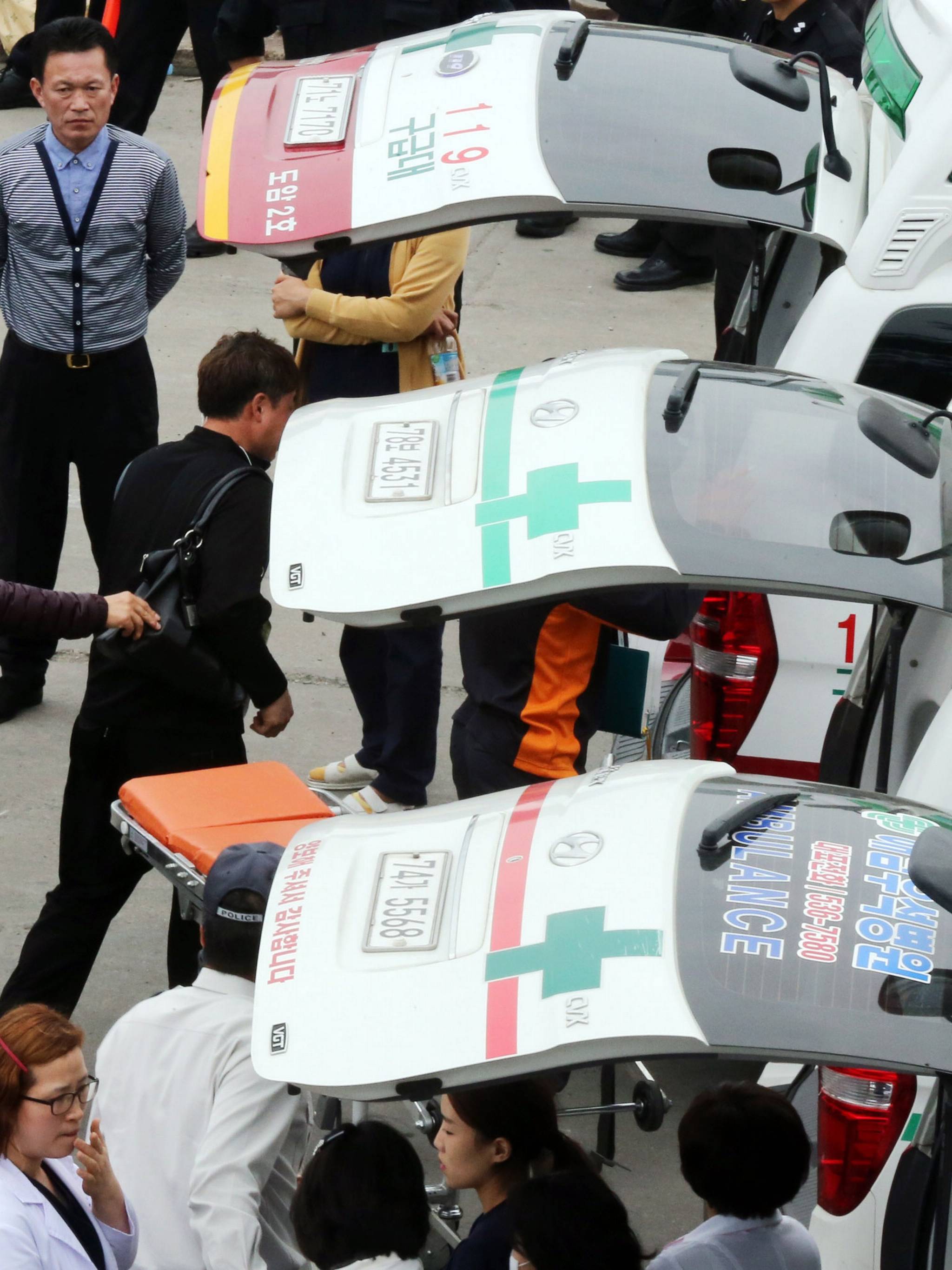 затонувший паром Sewol, затонул в южной Корее паром Севол, спасение пассажиров Sewol