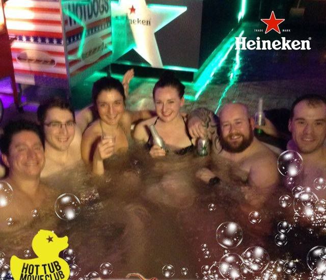 Hot tub movie club, киноклуб с джакузи в Амстердаме, кино в джакузи