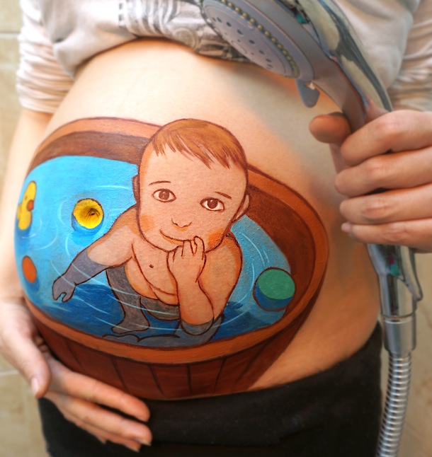 китаянка рисует на животе, беременная рисует на животе, Ло Цяньси  Luo Qianxi