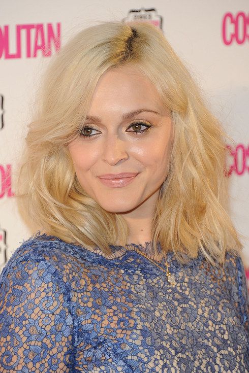 Повседневный макияж голливудских звезд против их же агрессивного макияжа Повседневный макияж против агрессивного макияжа, агрессивный макияж знаменитостей, боевая раскраска знаменитостей макияж, звезды в обычной жизни и на публике