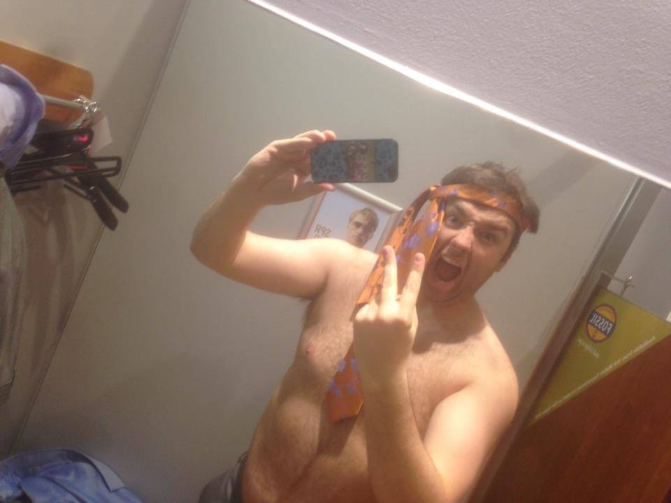 примерил костюм на всех этапах, как будет сидеть костюм на этапах,