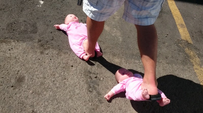 горе-модники, чудаки на улицах города, нелепые наряды