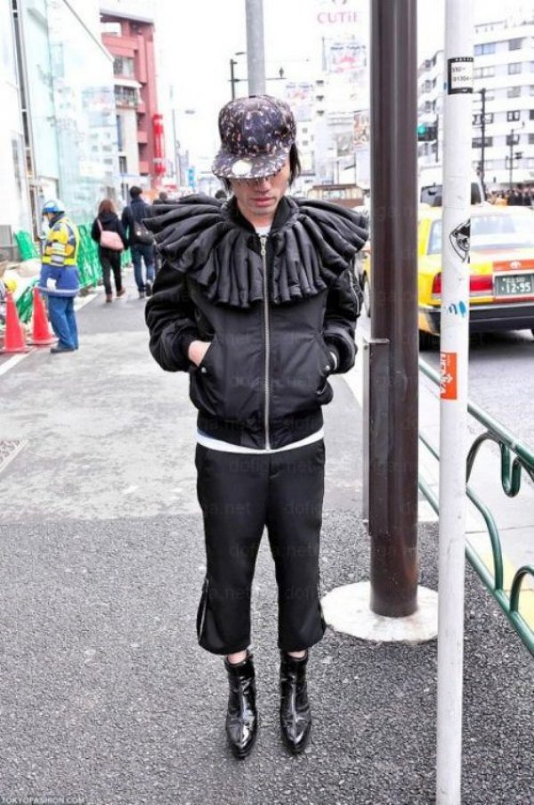 горе-модники, чудаки на улицах города, нелепые наряды