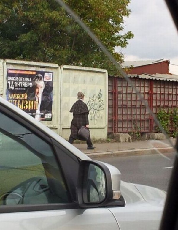 горе-модники, чудаки на улицах города, нелепые наряды