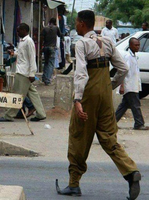 горе-модники, чудаки на улицах города, нелепые наряды