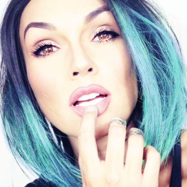 Кэнди Джонсон макияж, Kandee Johnson, при помощи макияжа