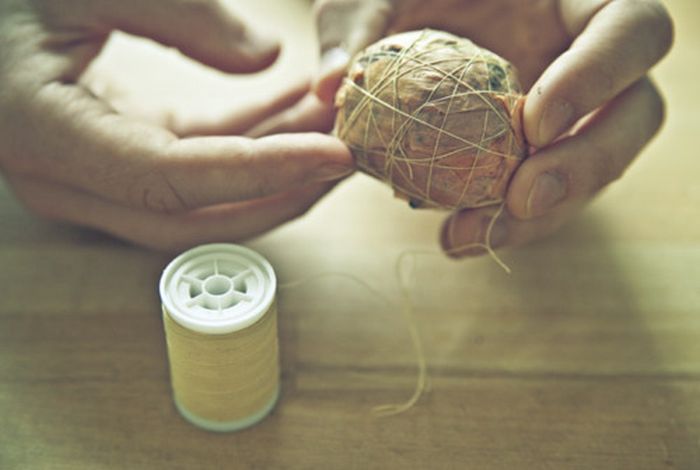 окраска яиц Пасха, луковая шелуха красить яйца, вариант покраски яиц