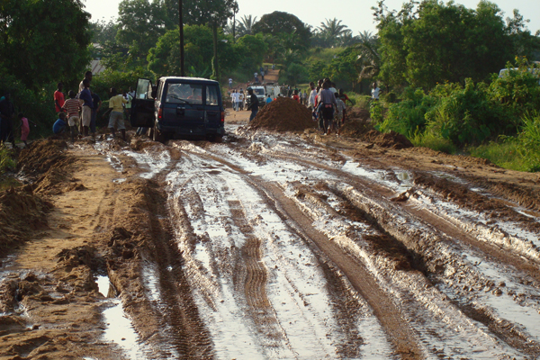 случаи на дорогах африка, проезжая по африке, дороги африка