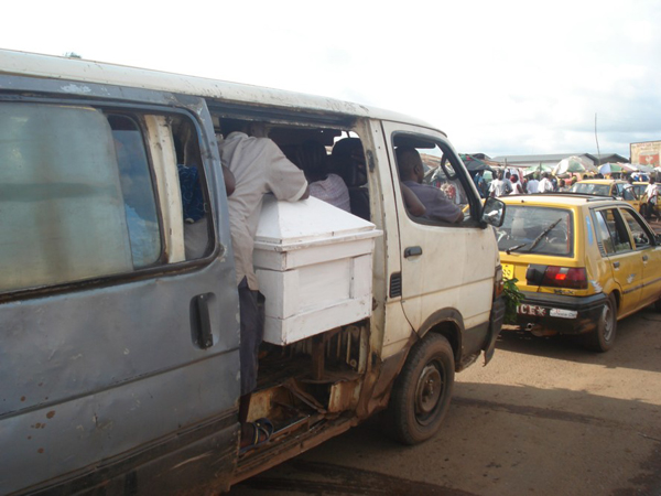 случаи на дорогах африка, проезжая по африке, дороги африка