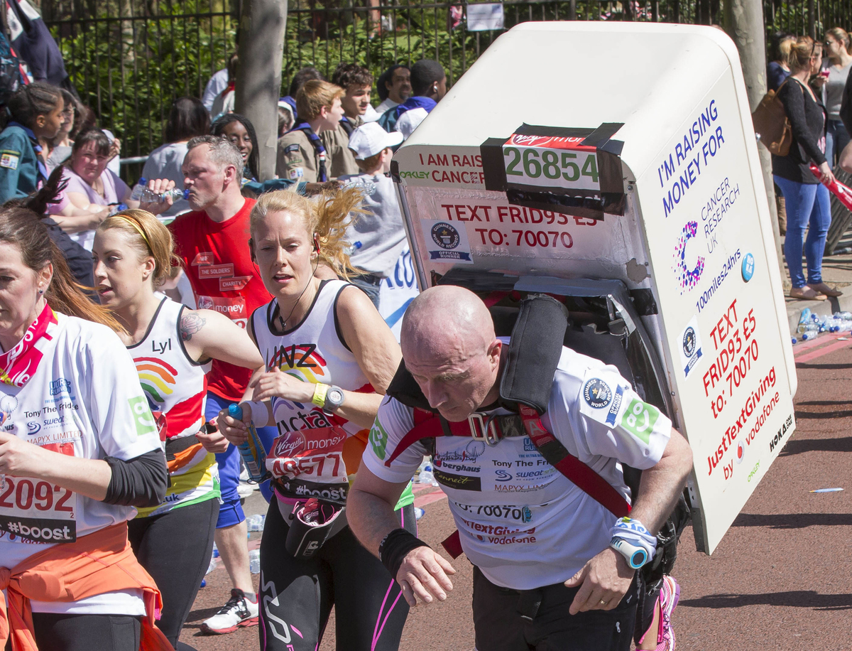 Самые забавные костюмы Лондонского марафона 2014 Лондонский марафон 2014, London Marathon, костюмы лондонского марафона