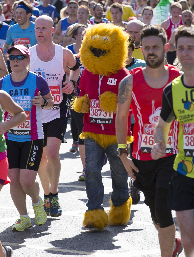 Самые забавные костюмы Лондонского марафона 2014 Лондонский марафон 2014, London Marathon, костюмы лондонского марафона