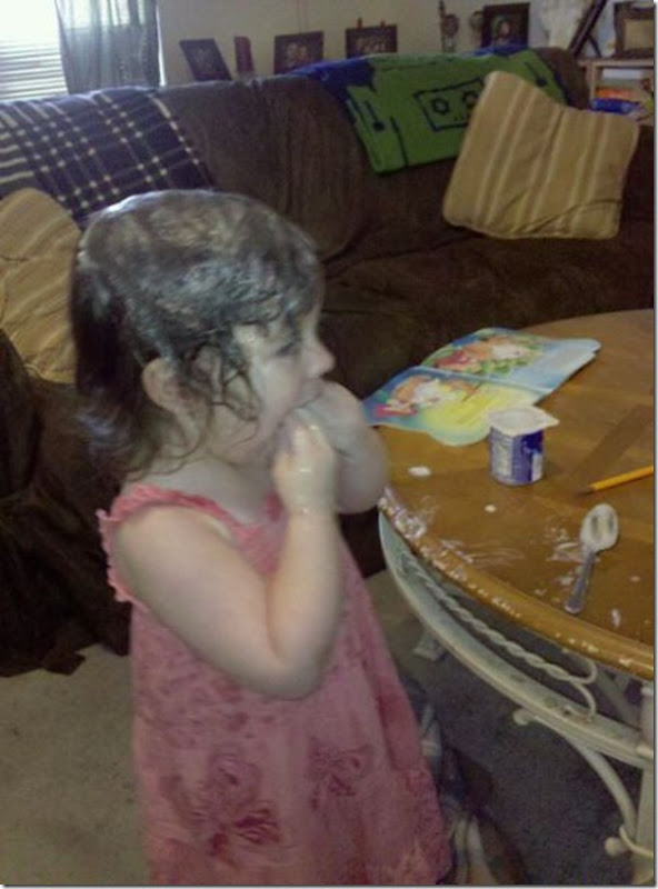 дети шалят, уничтожено детьми, маленькие хулиганы