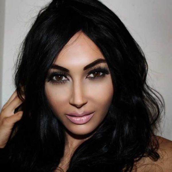 Клэр Лисон Claire Leeson. ким кардашьян, безумная фанатка